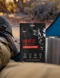 HOVĚZÍ SUŠENÉ MASO S KAJENSKÝM PEPŘEM
